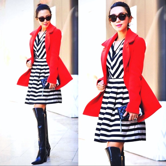 Banana Republic striped v-neck fit & flare dress 0 - Picture 2 of 8